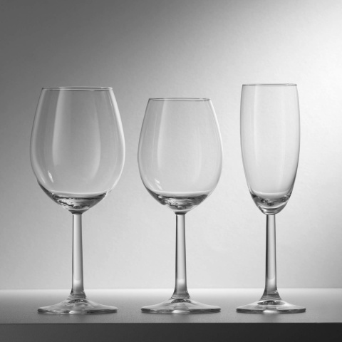 Ustawione kieliszki 430 ml Volare Banquet na stole bankietowym Ustawione kieliszki 430 ml Volare Banquet na stole bankietowym