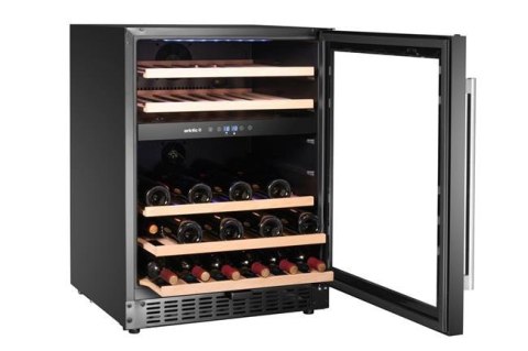 Arktic 237106 – wnętrze chłodziarki na wino z butelkami