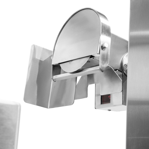 automatyczny nóż do krojenia kebaba w pracy