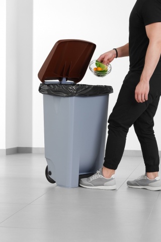 Pokrywa do kosza na śmieci 120L brązowa HENDI 873519 – 505x415 mm