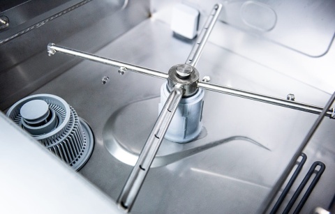 wnętrze zmywarki Krupps C537E ramiona myjąco-płuczące 2