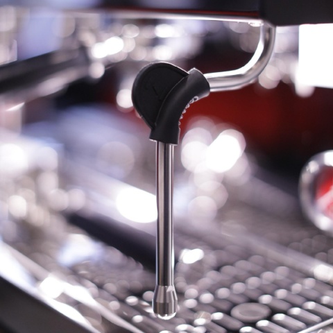 Ekspres do espresso Izensso ARMOR Black z dyszą pary