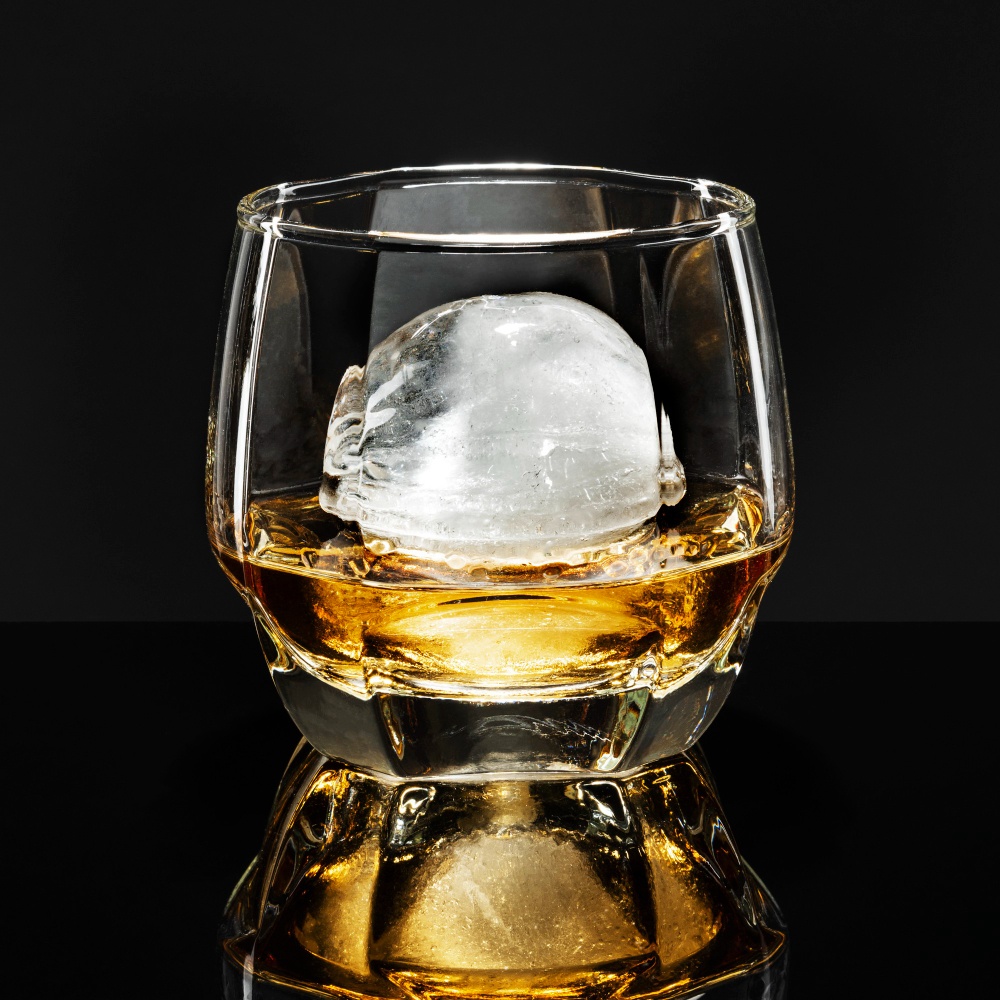 Jakie szklanki do whisky wybrać do lokalu gastronomicznego? Poradnik dla barmanów i restauratorów