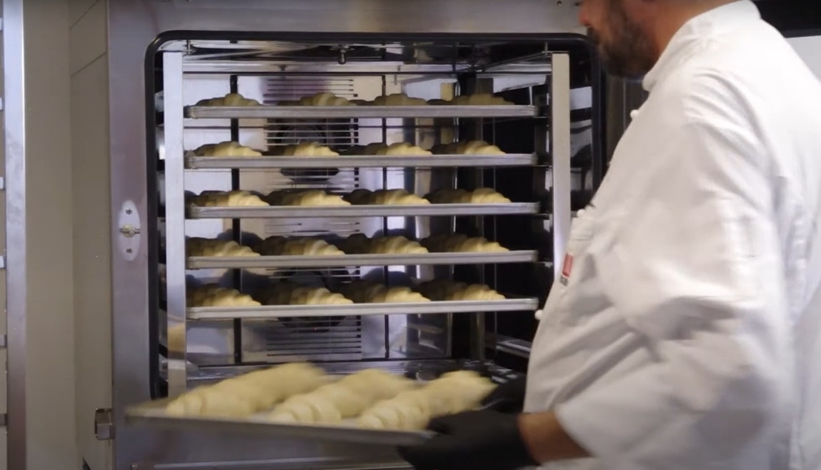 Kiedy wymienić piec konwekcyjno-parowy i jak policzyć ROI nowej inwestycji?