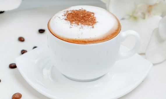 ☕ Czym się różni cappuccino, latte i flat white? Przewodnik po mlecznych kawach