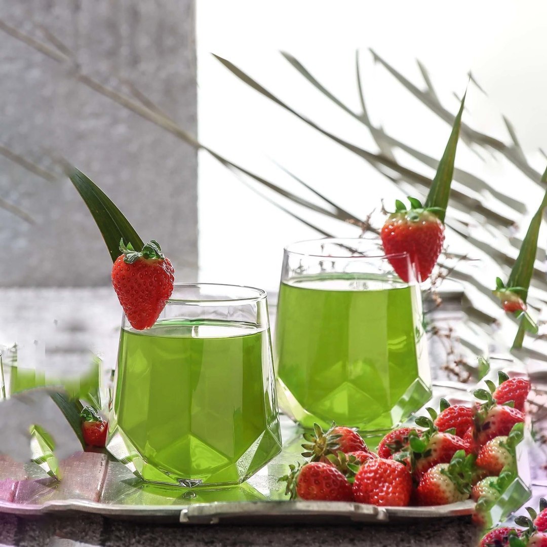 Szklanki hartowane i kieliszki do napojów alkoholowych i bezalkoholowych w gastronomii