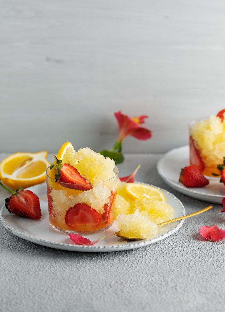 Granita z mango i limonki – przepis letni z owocami