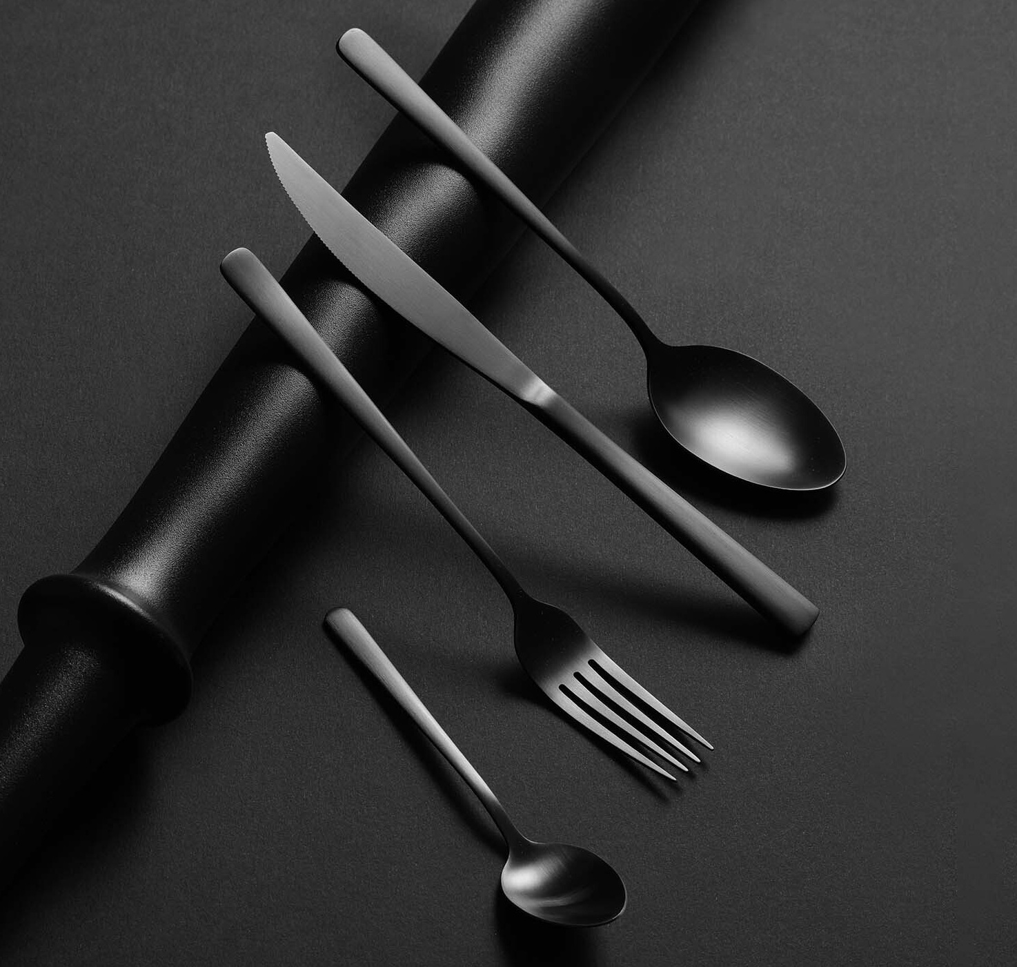 Zestaw sztućców Fjord Black OVE – czarna kolekcja sztućców gastronomicznych ze stali 18/0 bez niklu w matowym wykończeniu PVD
